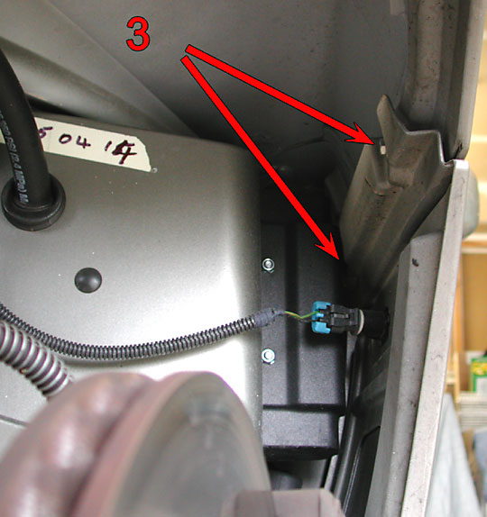 Lotus Elise front clam to hinge panel connection