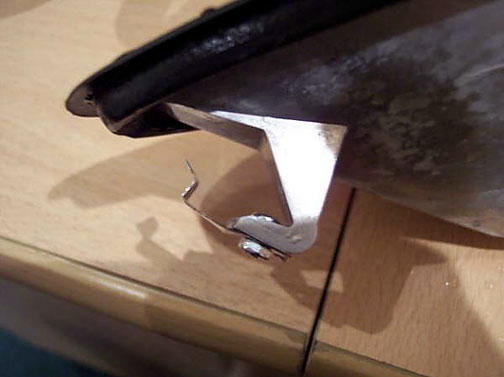Lotus Elise indicator lamp, spring steel fix