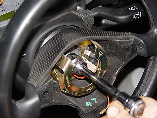 tightening the steering wheel nut