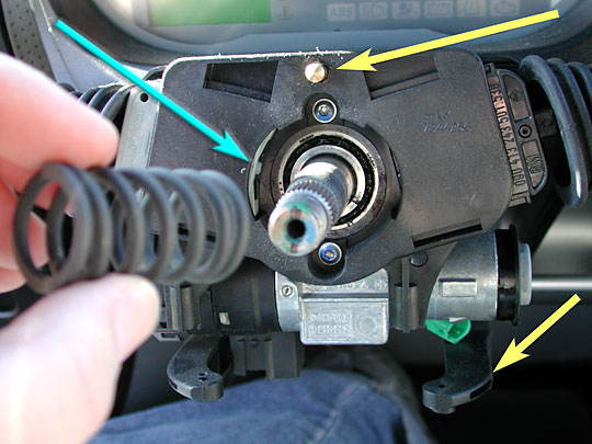 steering wheel splines and horn contact